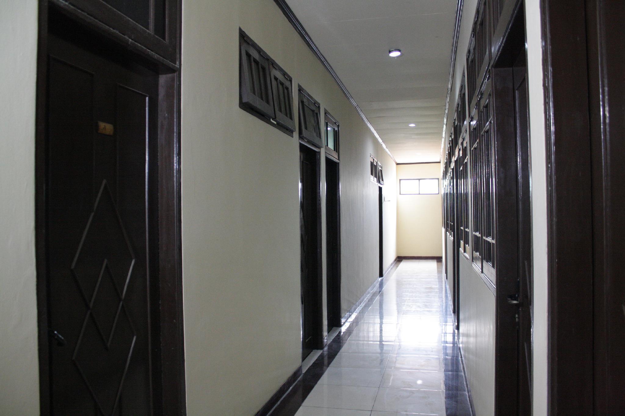 Vaccinated Staff - Oyo 181 Wisma Bintang Jacarta Exterior foto