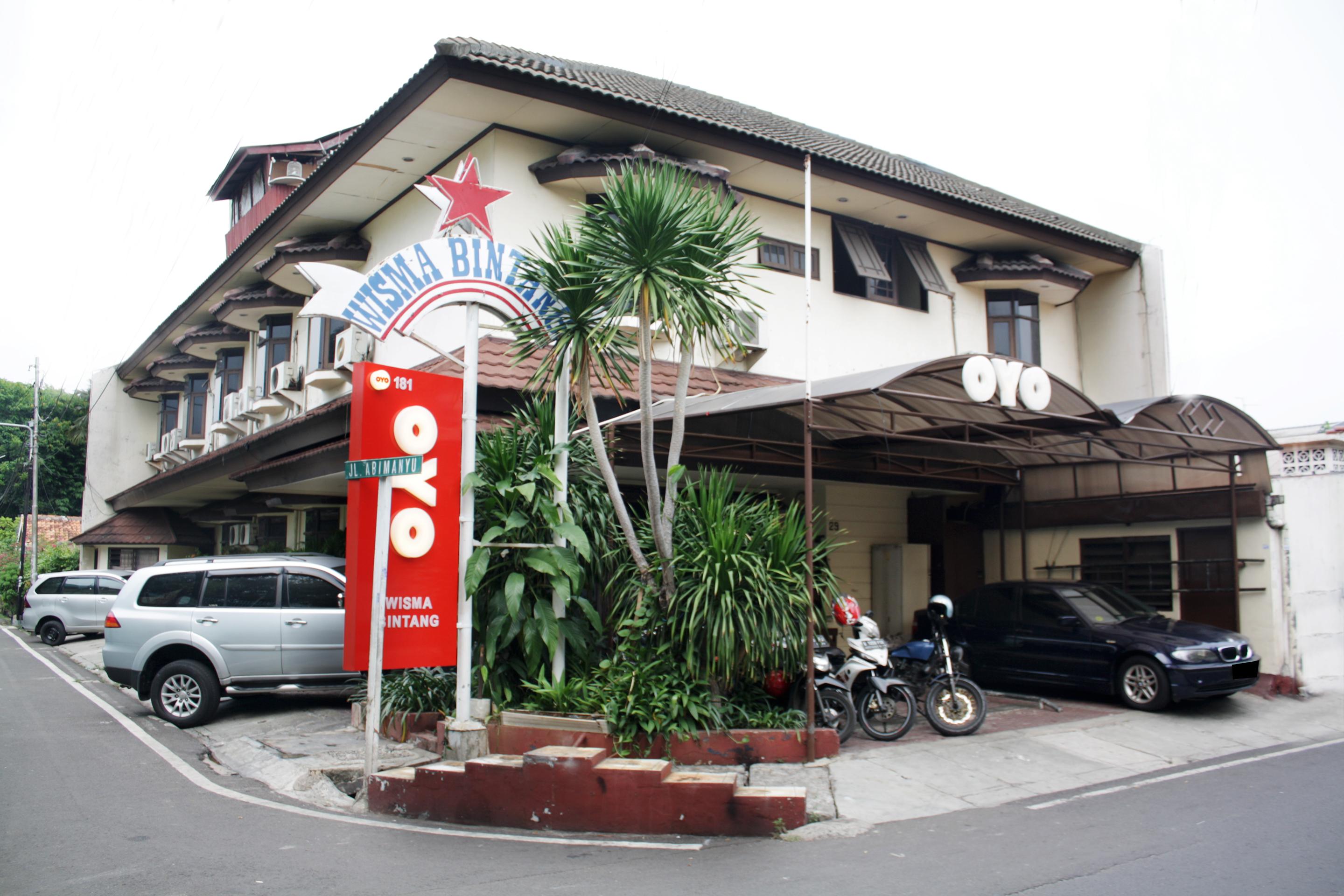 Vaccinated Staff - Oyo 181 Wisma Bintang Hotel Jacarta Exterior foto